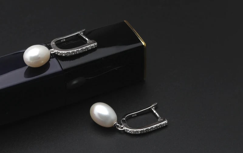 Cercei argint 925, JW1110, model elegant cu perla alba, placati cu rodiu - poza 3