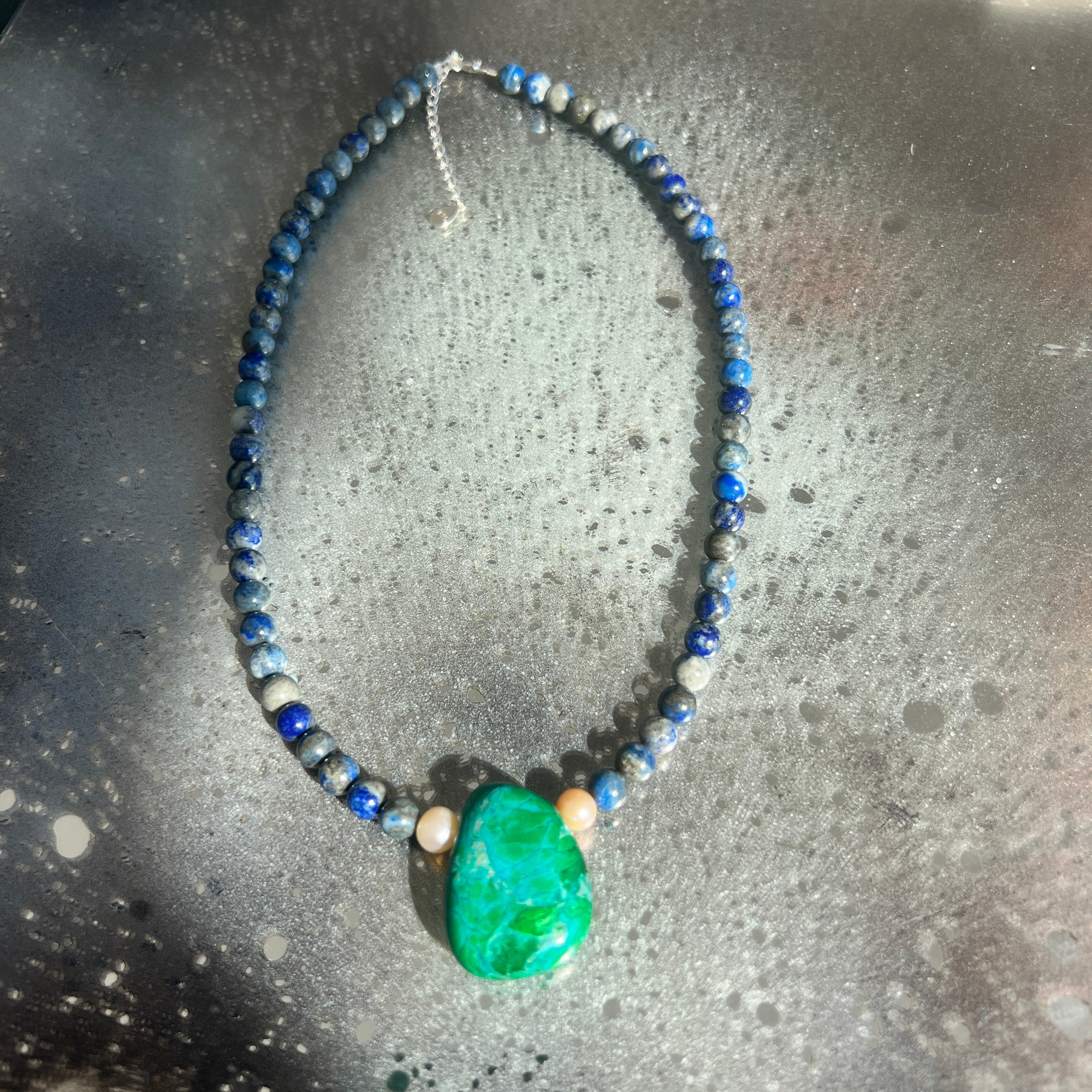Colier lapis lazuli, perle si howlit Deep #99
