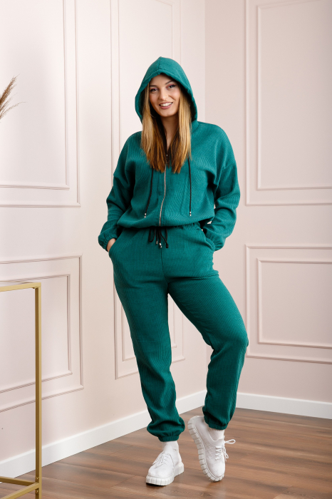 Compleu casual verde din tricot reiat