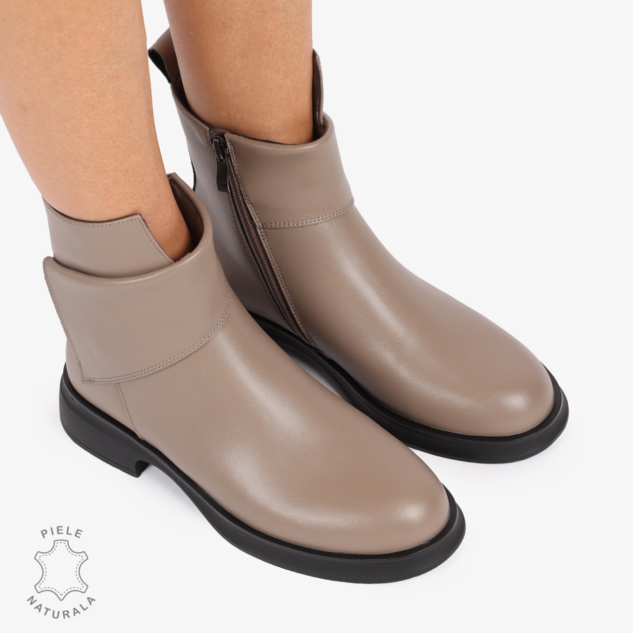 GHETE PIELE NATURALA Maro cu Varf rotund si Detaliu Lateral CRL1238