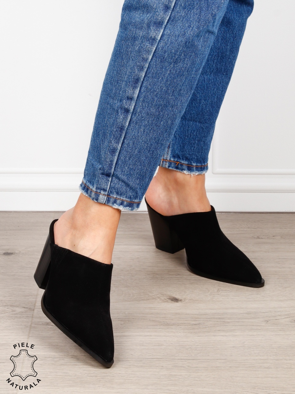 Pantofi dama eleganti cu toc gros si varf ascutit din piele naturala intoarsa CRL1609 Negru