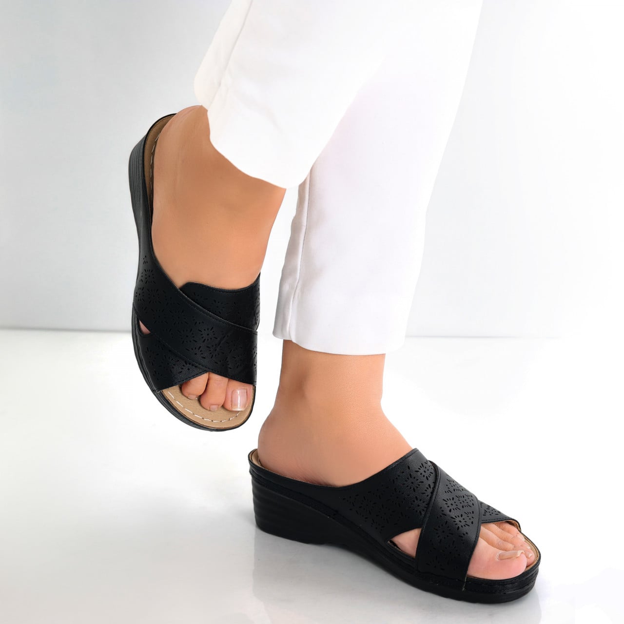 Papuci dama cu platforma Negri din Piele Ecologica Anya - poza 5