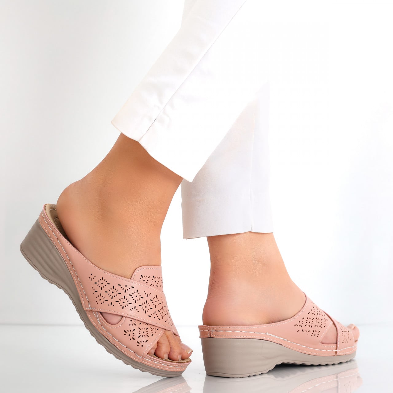 Papuci dama cu platforma Roz din Piele Ecologica Anya - poza 4