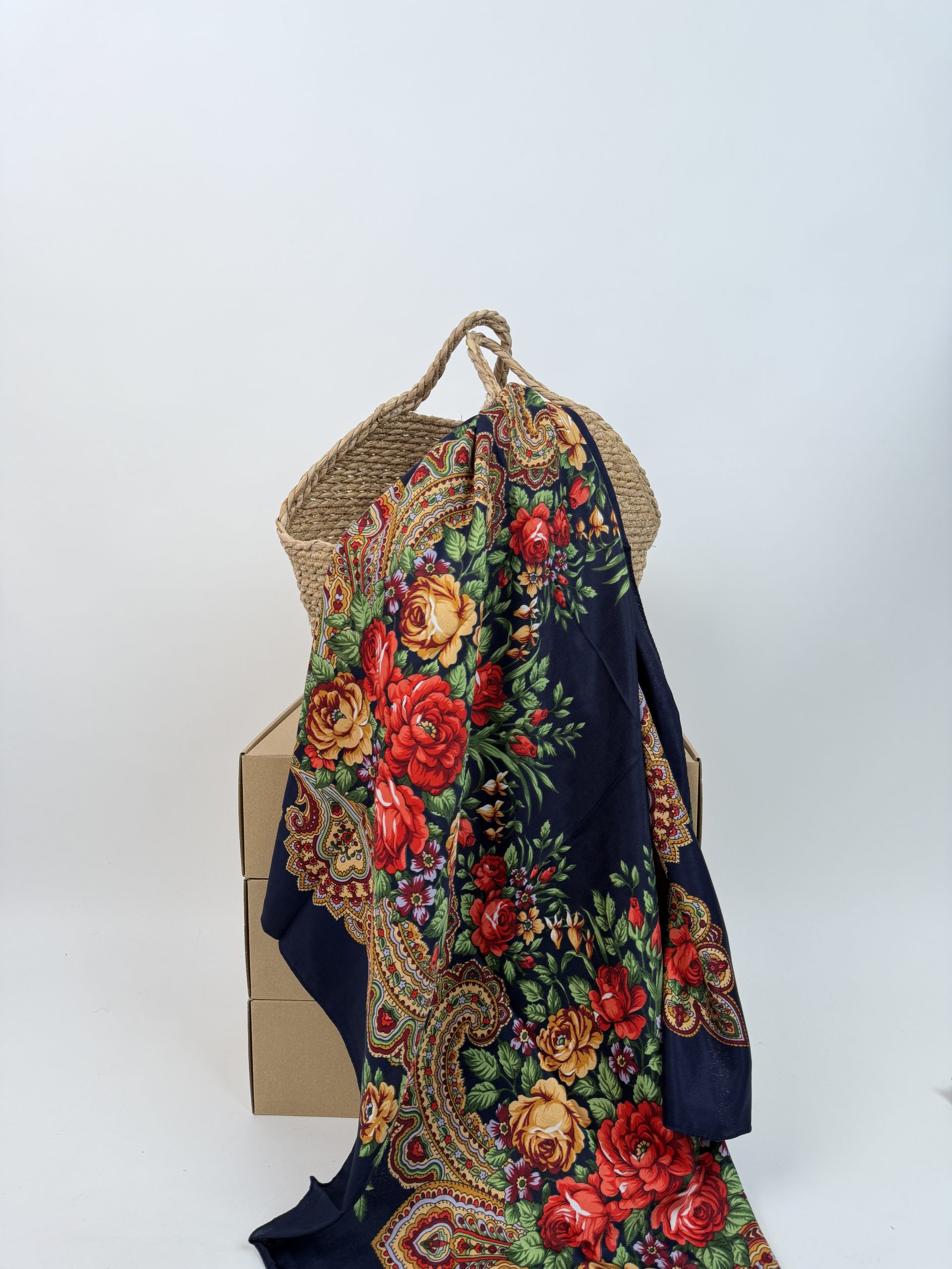 Șal cu imprimeu floral distinctiv TM2381
