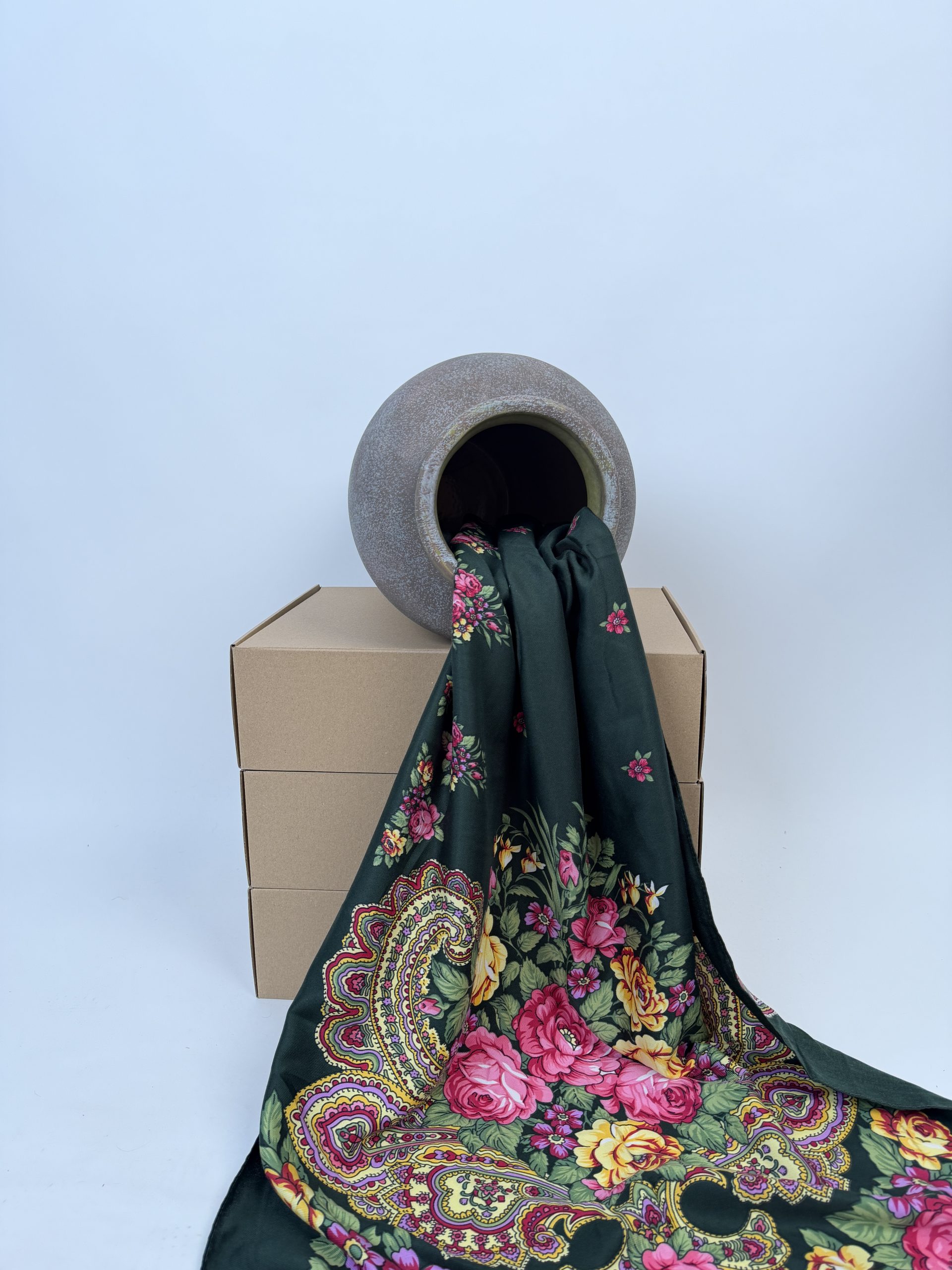 Șal cu imprimeu floral distinctiv TM2404