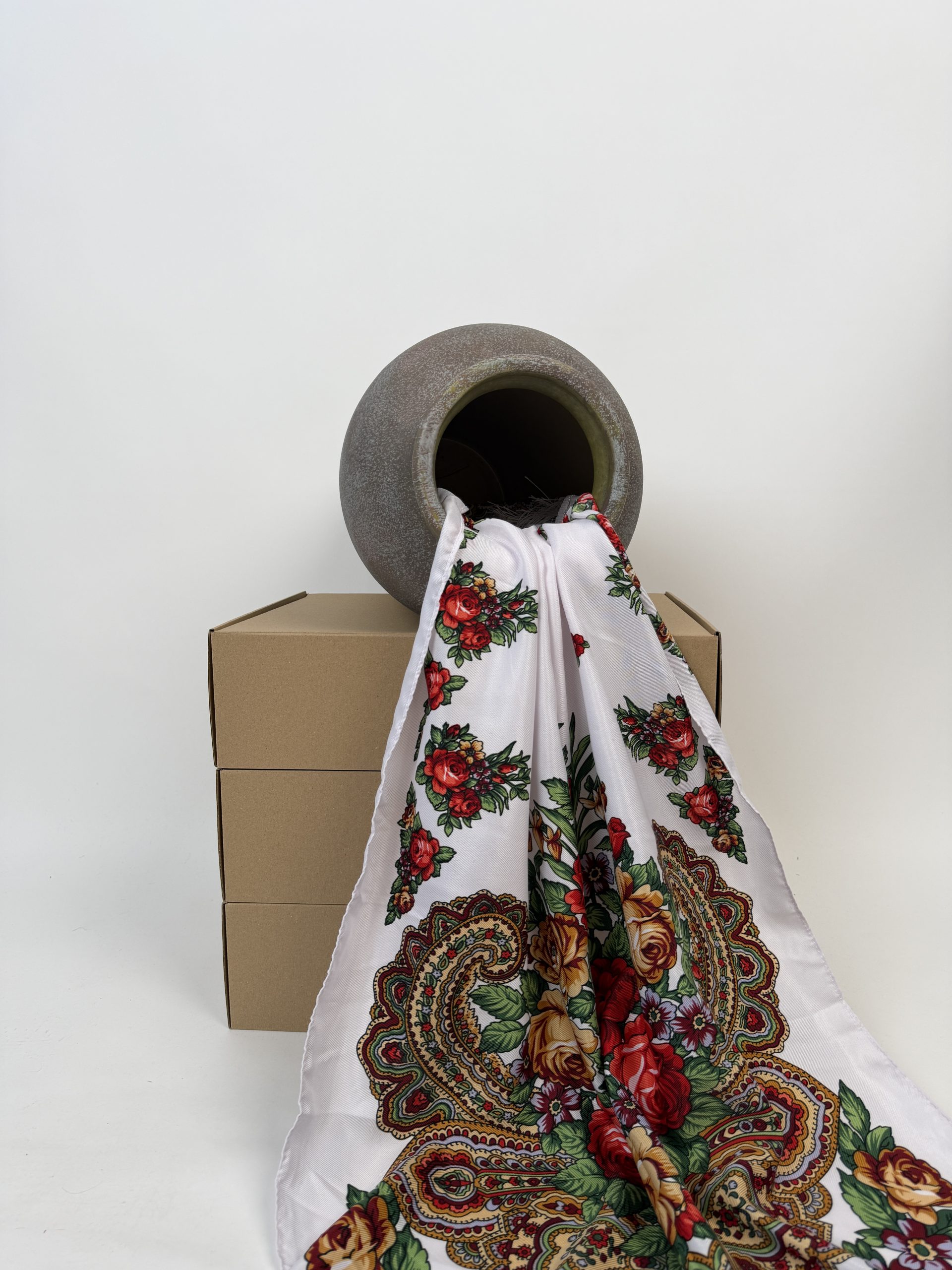Șal cu imprimeu floral distinctiv TM2405